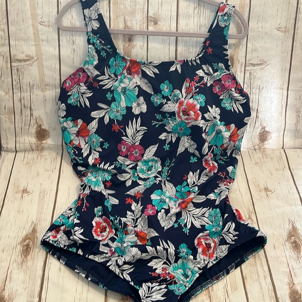 Lands End one piece bathing suit 24W DDD Blue Floral